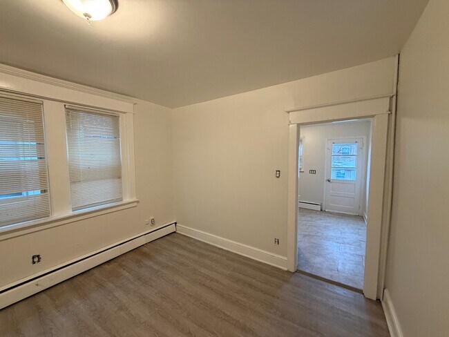 Building Photo - 130 Harvey Ave