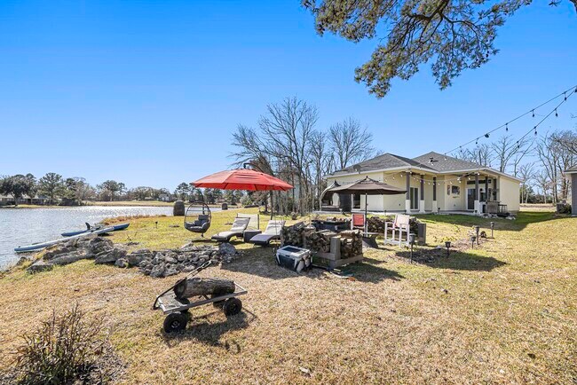 Building Photo - 475 Pinnacle