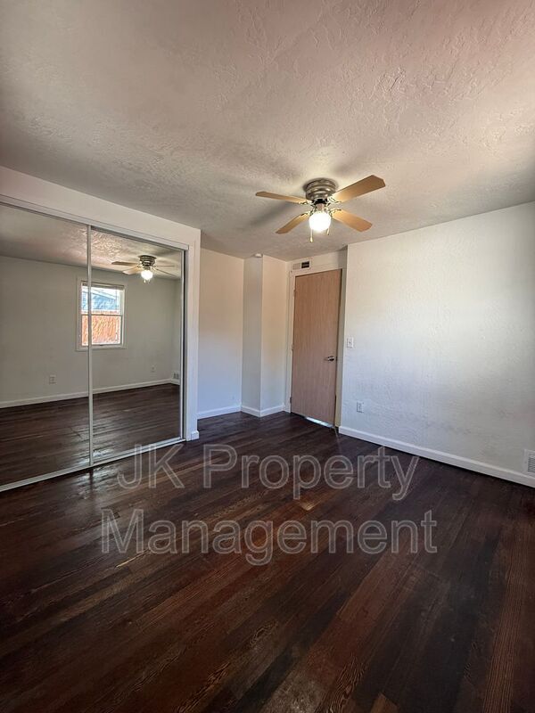 Building Photo - 1409 6th Ave NW