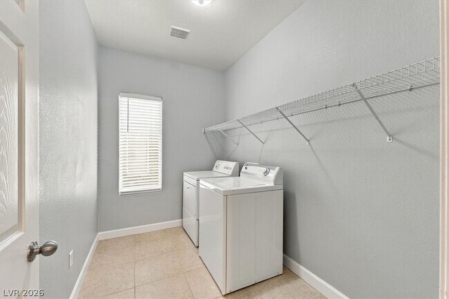 Building Photo - 5555 W Sun Temple Ave