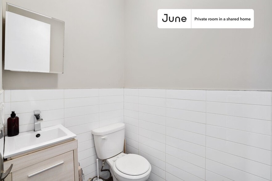 Building Photo - Room in Shared 4 bed/1.5 bath home in Bedford-Stuyvesant