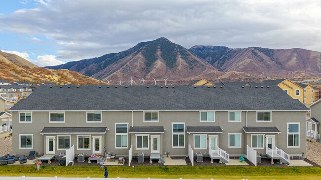 Building Photo - 702 S 4500 S