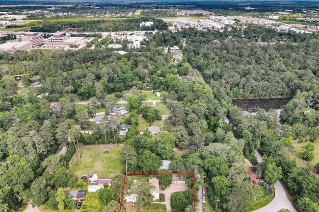 Building Photo - 628 Bullfrog Ln