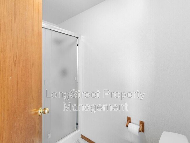 Building Photo - 15926 SW Hampshire Terrace