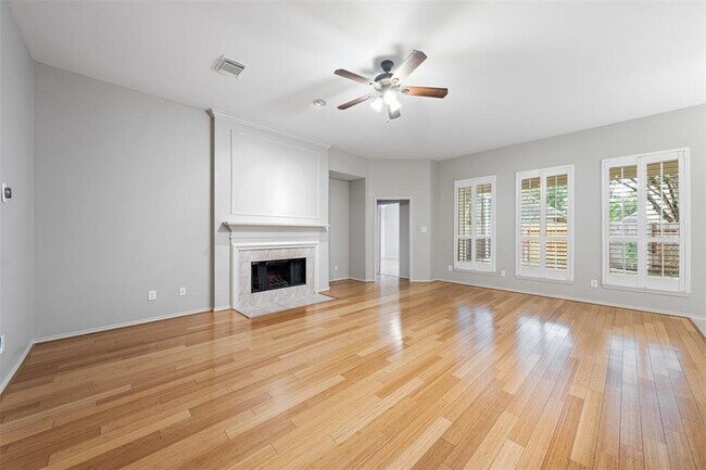 Building Photo - 21922 Rivergate Ct
