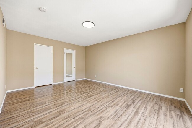 Building Photo - Spacious 4BD 2BA House With Perfect Private Backyard and Solar Panels  in Simi Valley
