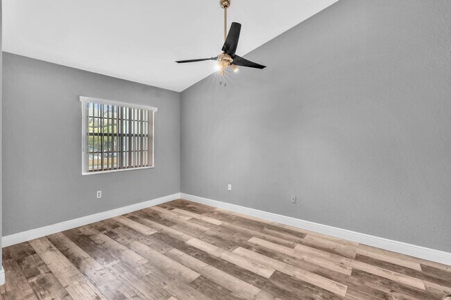 Building Photo - 2890 N Oakland Forest Dr