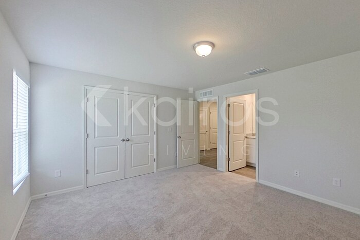 Building Photo - 1156 Sword St