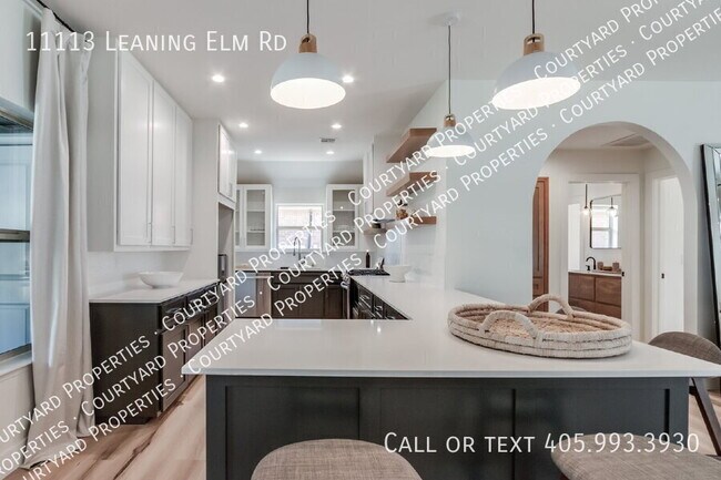 Building Photo - 11113 Leaning Elm Rd