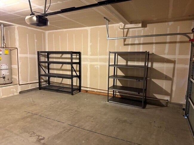 Building Photo - Modern 4 Bedroom w/ Loft Stonegate Area Vacaville *Star Rentals