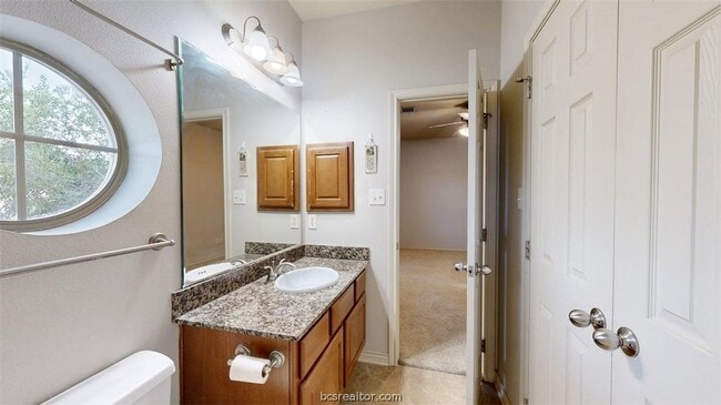 Building Photo - 332 Forest Dr Loop