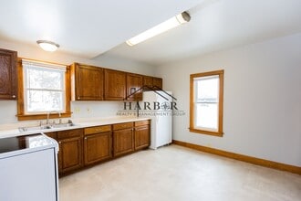 Building Photo - 15 8th St NW