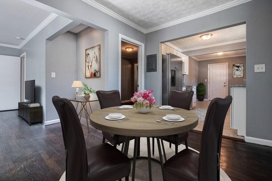 Building Photo - 120 Burbank Dr NW