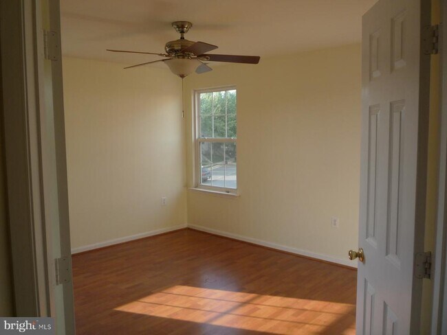 Building Photo - 552 Sparkleberry Terrace NE