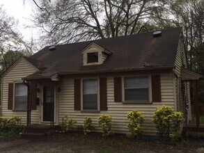 Building Photo - Renovated 3 Bedroom 1 Bath Home for Rent!