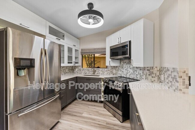Building Photo - 6715 Hickory Springs Dr