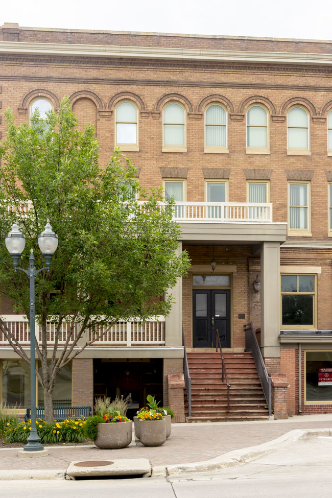 Building Photo - Antlers Apartments