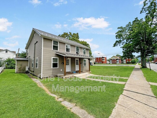 Building Photo - 115 E Bald Eagle St