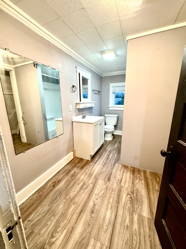 Building Photo - 922 W Broadway St