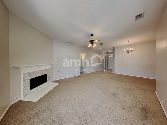 Building Photo - 646 Spanish Oak Ct