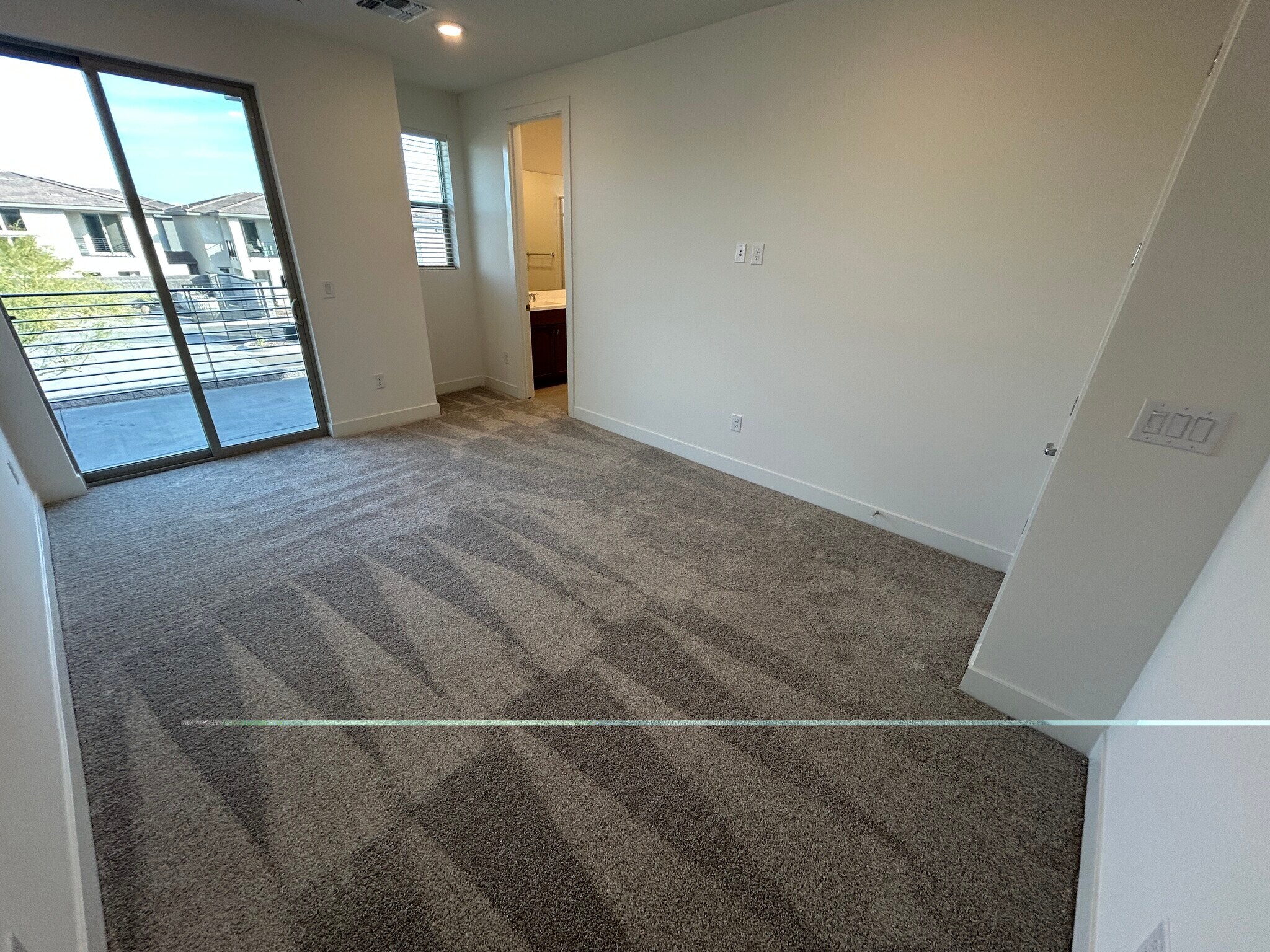 Building Photo - 2121 W Sonoran Desert Dr