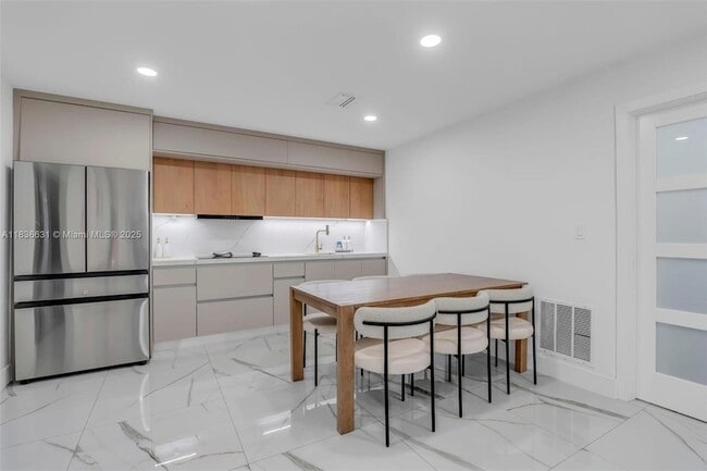 Building Photo - 15569 SW 138th Pl