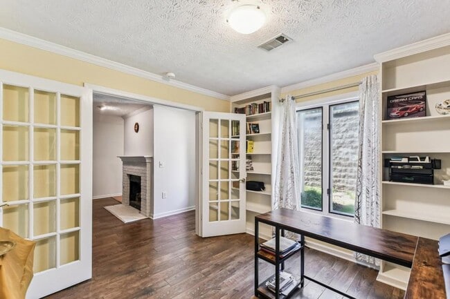 Building Photo - 19 Normandy Ct NE