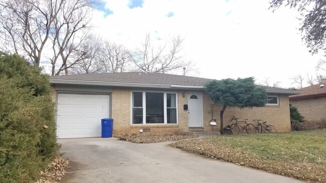 Building Photo - Aug. 2026 Pre-Lease Spacious 5-Bedroom Home in Desirable South Boulder Neighborhood