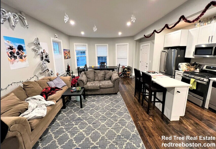 Building Photo - 33 Wigglesworth St