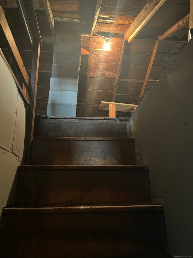 Building Photo - 60 Academy St