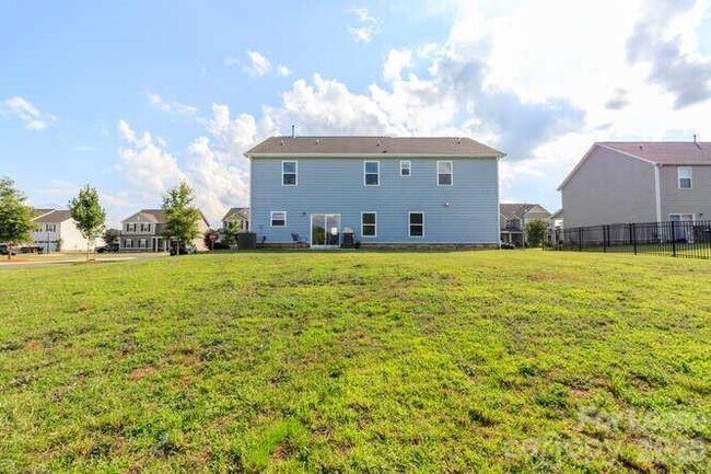 Building Photo - 4357 Hornyak Dr