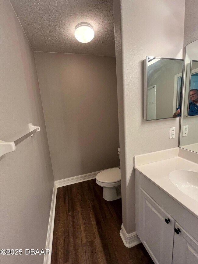 Building Photo - 138 Blue Heron Dr