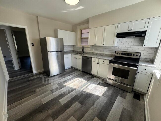 Building Photo - 3704 Taft Ave