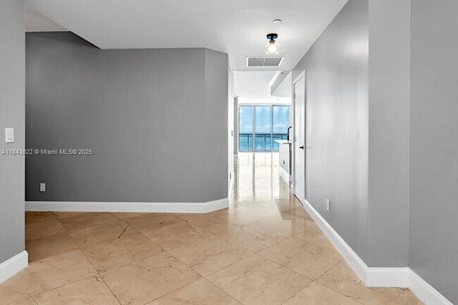 Building Photo - 888 Biscayne Blvd