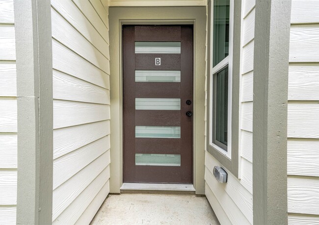 Building Photo - 783 Fortune St