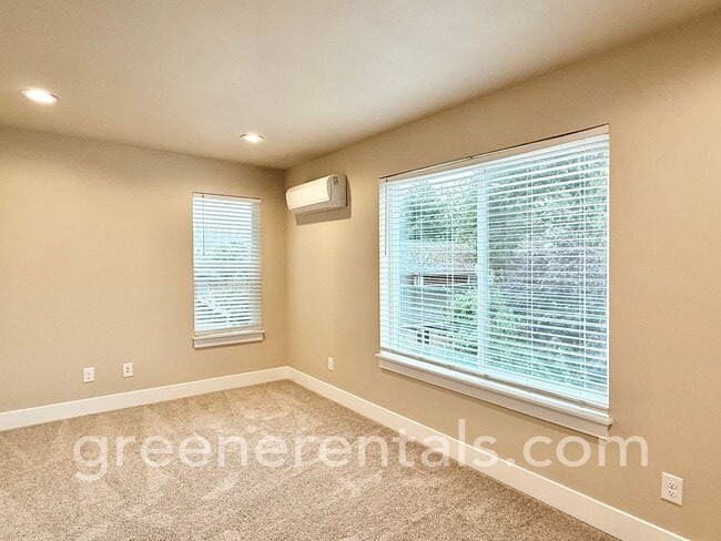 Building Photo - Modern 1-Bedroom Home with Yard, Deck & Ca...