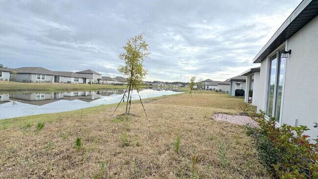 Building Photo - 213 Links Ter Blvd