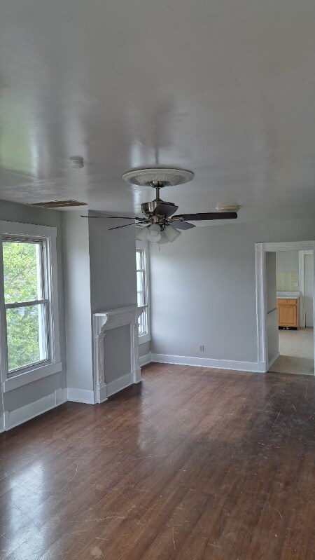 Building Photo - 168 Lloyd