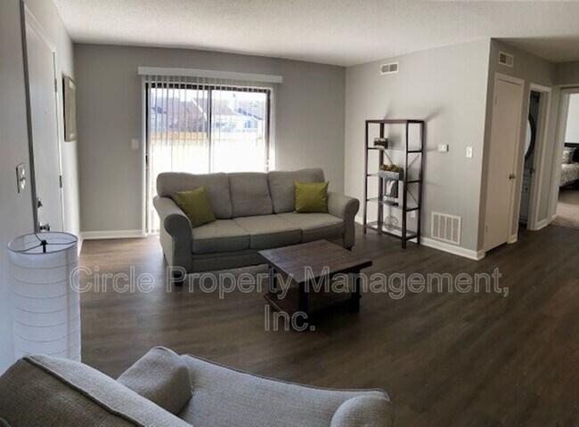 Building Photo - 2021 Highridge Dr SW