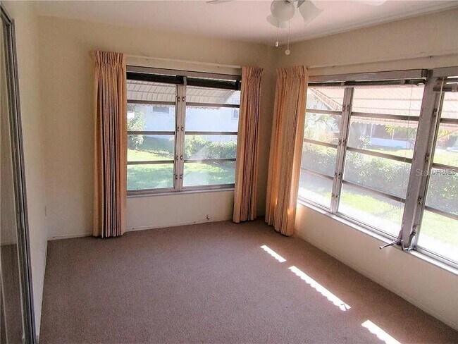 Building Photo - 5800 21st Ave. S