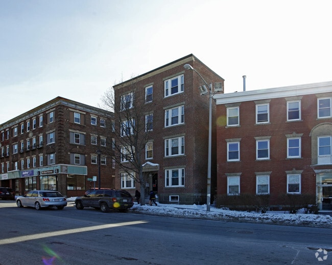 Building Photo - 250 Washington St