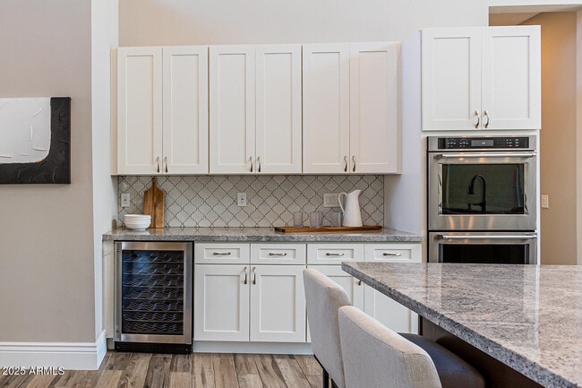 Building Photo - 3801 E Glenrosa Ave