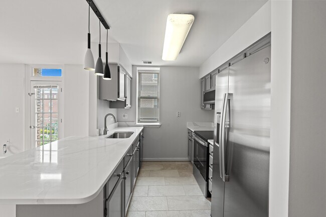 Building Photo - 1308 Clifton St NW