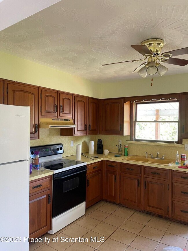 Building Photo - 1524 Bulwer St