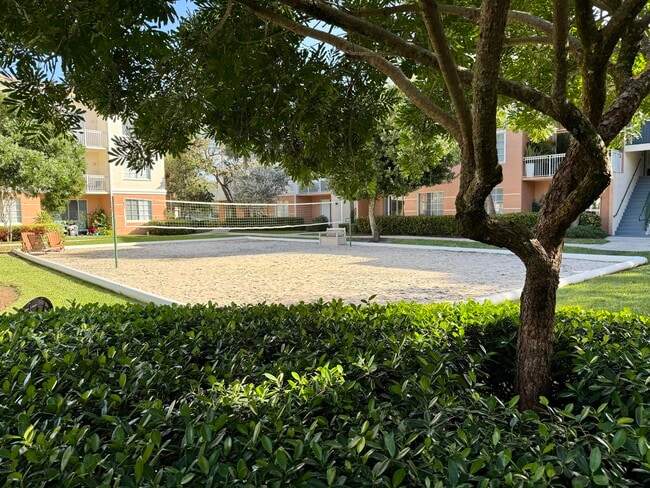 Building Photo - 5306 Myrtlewood Cir E