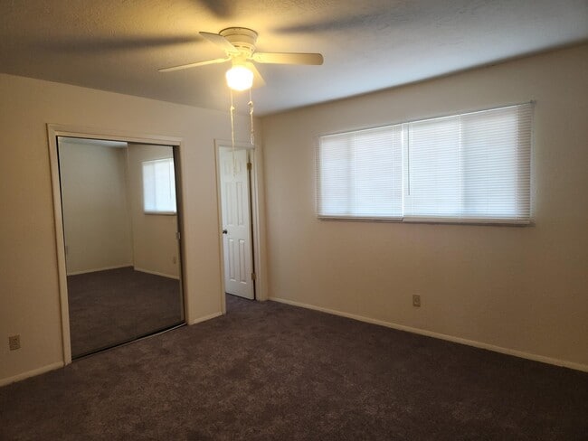 Building Photo - 8509 Bellehaven Pl NE