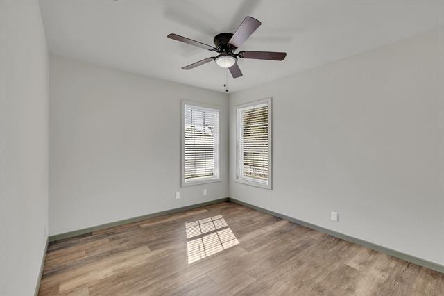 Building Photo - 900 Vaquero St