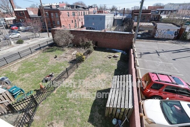 Building Photo - 1402 Bainbridge St