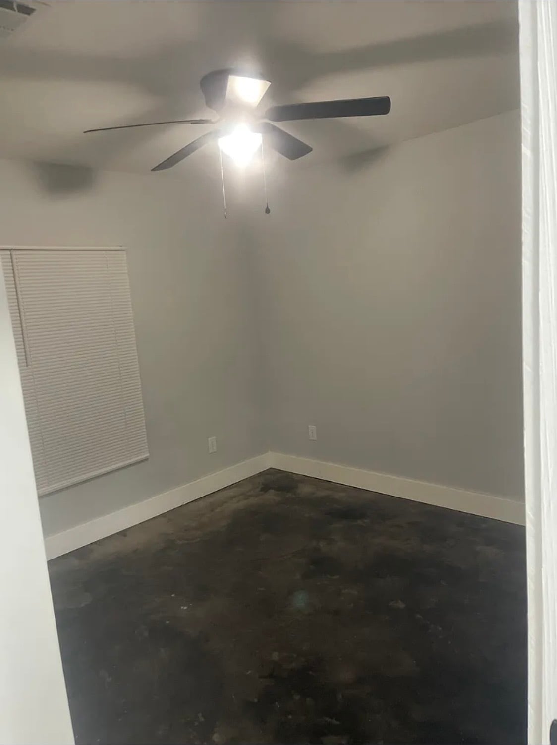 Building Photo - 176 Fawn Dr