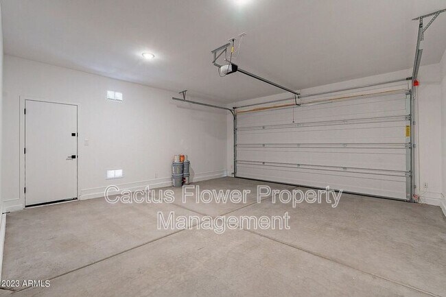 Building Photo - 3056 W Bent Tree Dr